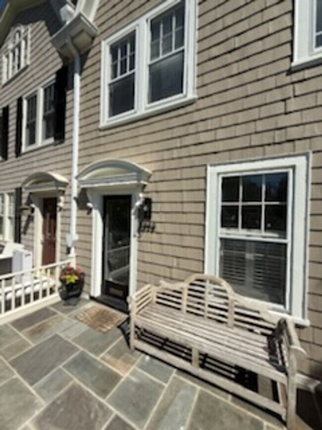 Photo - *DREAM LOCATION* 6BR Completely Renovated Duplex