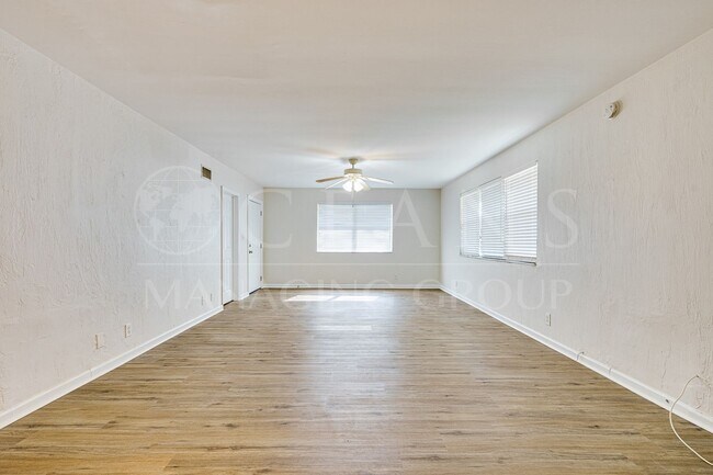 Photo - 517 University Blvd Unit 1