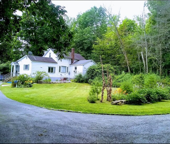 5 Moscow Rd Rental House Rental in West Stockbridge, MA