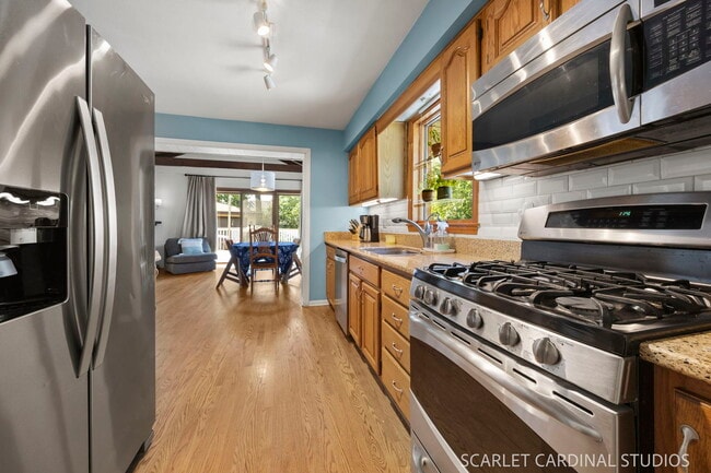 Photo - 363 Marion Ave