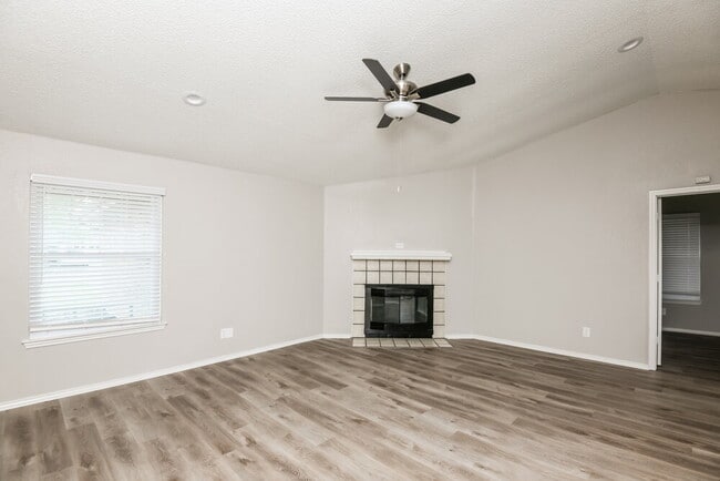 1032 W Hills Terrace