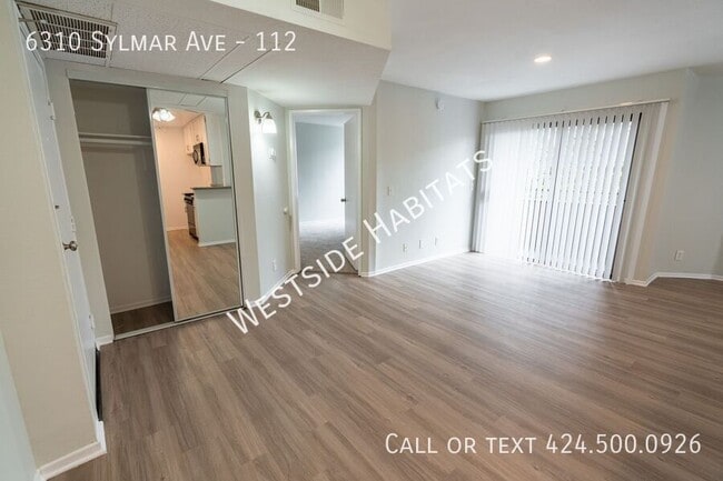 Photo - 6310 Sylmar Ave Unidad 112