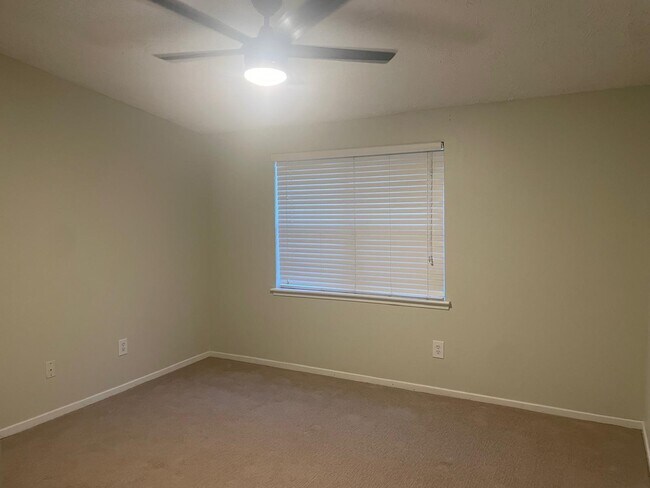 Photo - 6822 Glenridge Dr Unit C