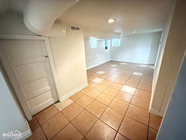 Photo - 506 S Naches Ave Unit 2