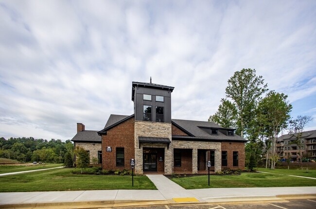 Building Photo - 2821 Yorkshire Moors Wy