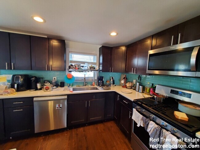 Building Photo - 77 Rock Glen Rd Unit 1 Rental