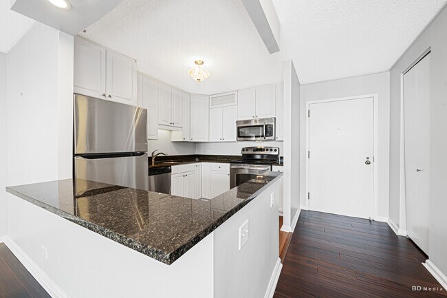 Photo - 10 E Ontario St