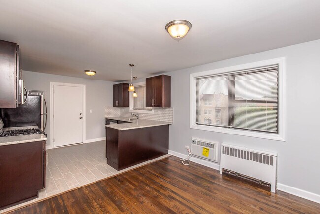 Photo - 6805 N Ridge Blvd Unit 104