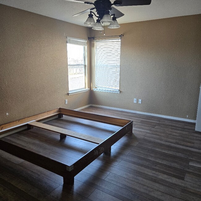 Photo - 7335 Nebula Valley