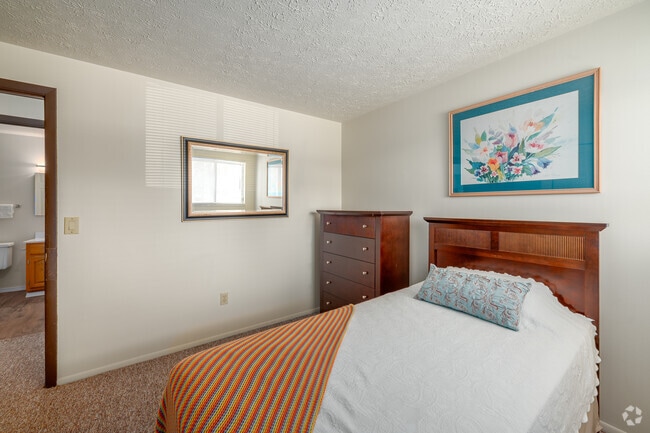 Model - 2BR, 1BA - 858SF - Second Bedroom