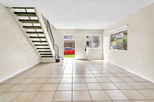 Building Photo - Spacious three bedroom with office in Prim...