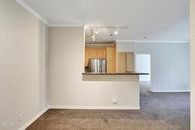 Photo - 300 N El Molino Ave Unit 323