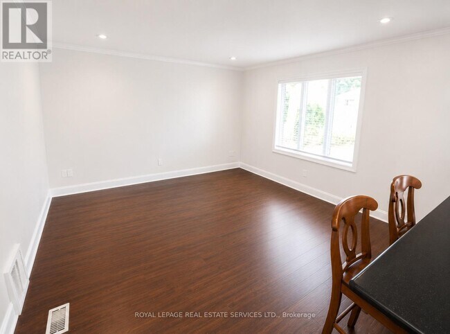 Photo - 132 Elmwood Rd