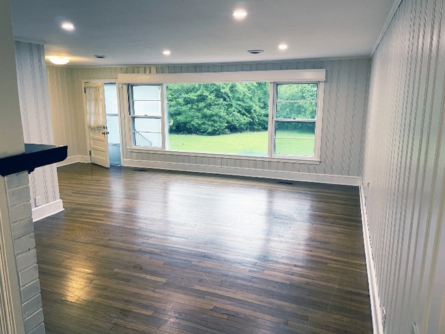 657 Wildwood Rd
