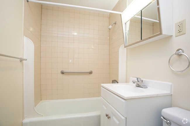 Briston Arms Apartments