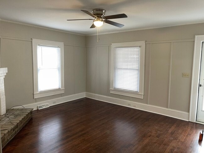 Photo - 2417 Statesville Blvd