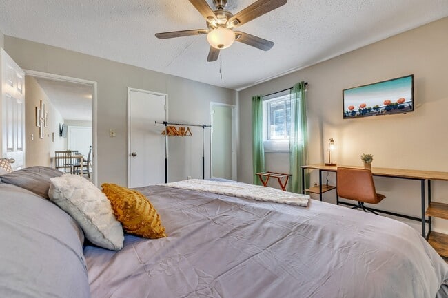 Photo - 1329 Walker Ave Unidad Walker A