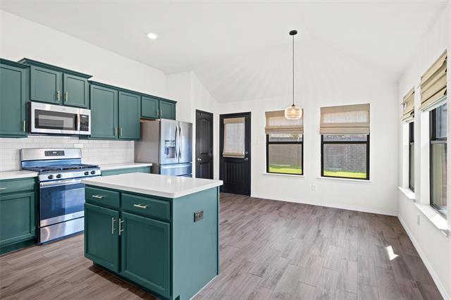 Photo - 1525 Alamandine Ave