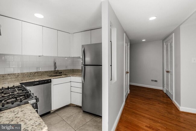 Photo - 1722 Willard St NW