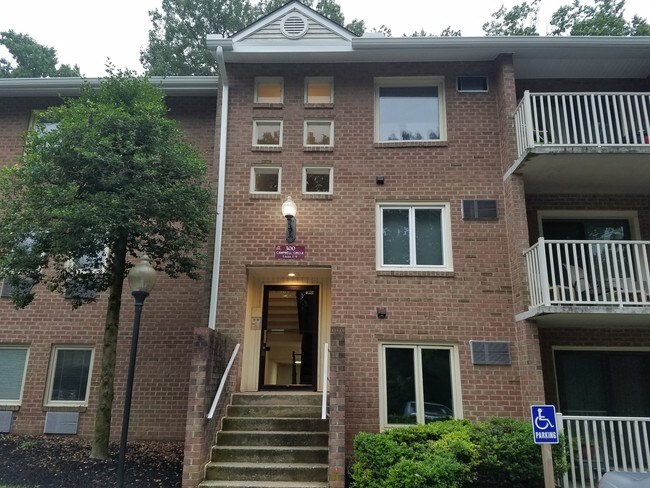 Building 300 entrance - 300 Campbell Cir Unit F2