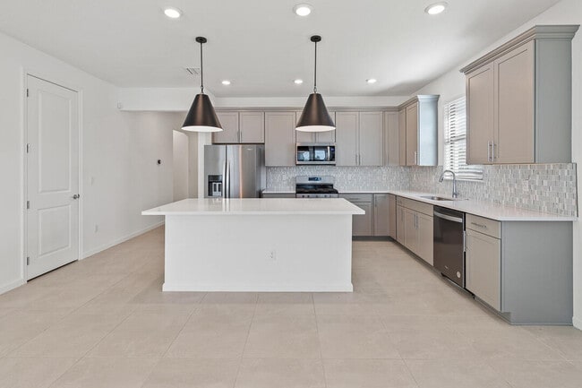 Photo - 758 SE Courances Dr