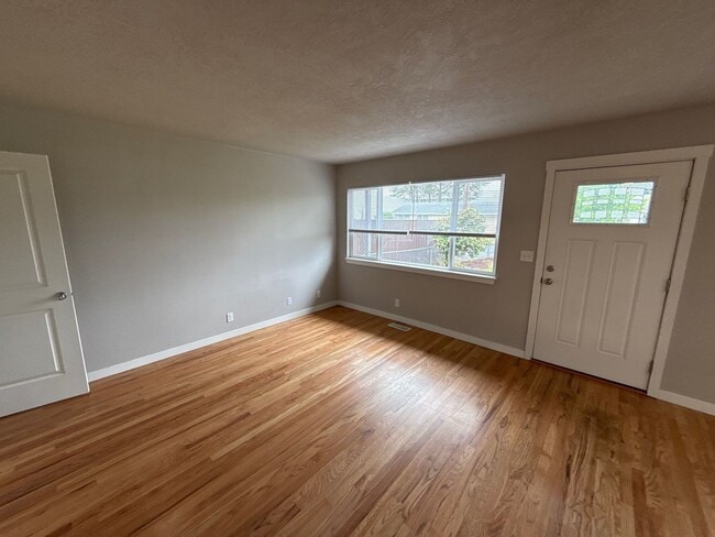 Photo - 2236 Hoyt St SE