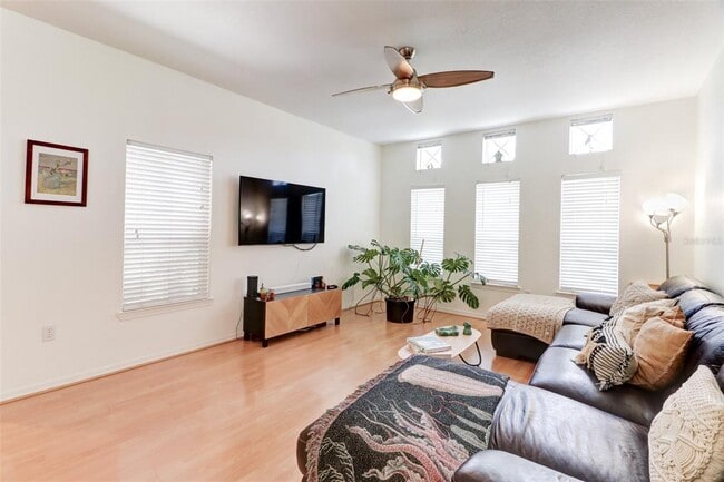 Photo - 4004 Foxtail Palm Ct