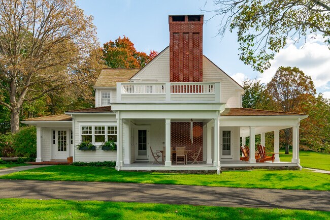 Photo - 198 Hemlock Hill Rd
