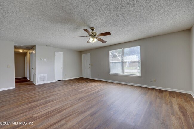 Photo - 8903 Kersey Dr