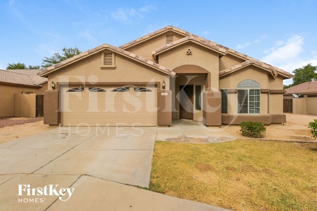Building Photo - 1610 E Desert Ln