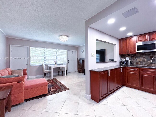 Photo - 2455 NE 51st St Unit E114