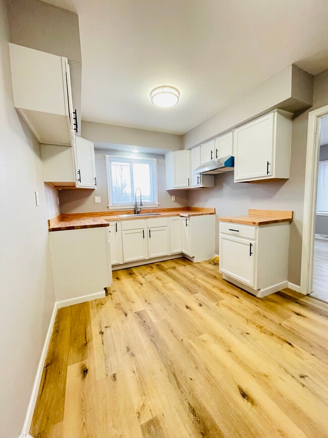 Photo - 8620-8620 W Villard Ave