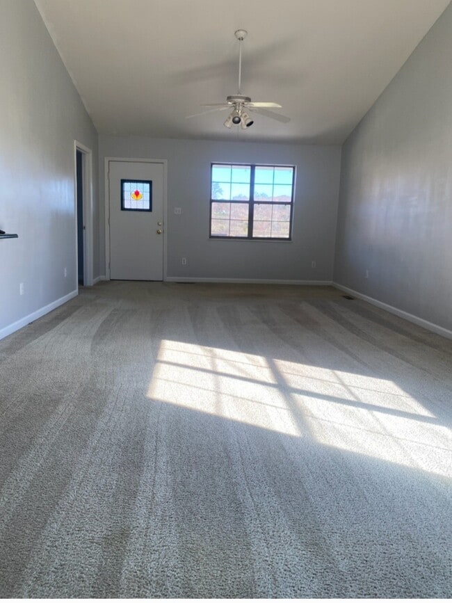 Photo - 1858 Kidwell Ridge Rd