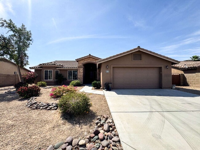 Building Photo - "Spacious 4-Bedroom, 2-Bathroom SOLAR Home in Mesa del Sol!"