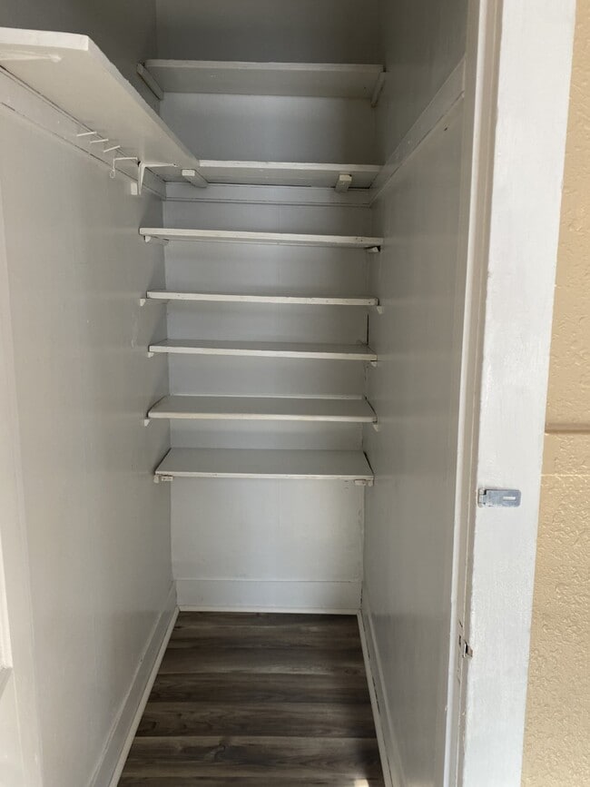 Photo - 1502 Jules St