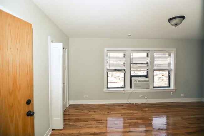 Photo - 555 W Arlington Unidad 217