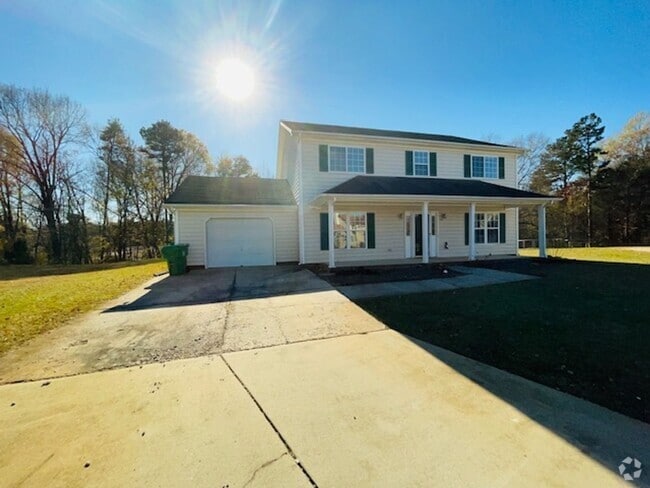 Building Photo - Large house in cul-de-sac