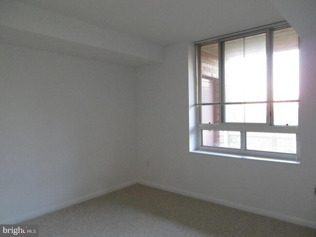 Photo - 350 G St SW Unit N613