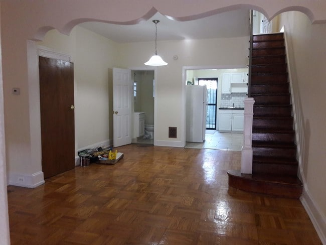 House - 1711 N Stillman St