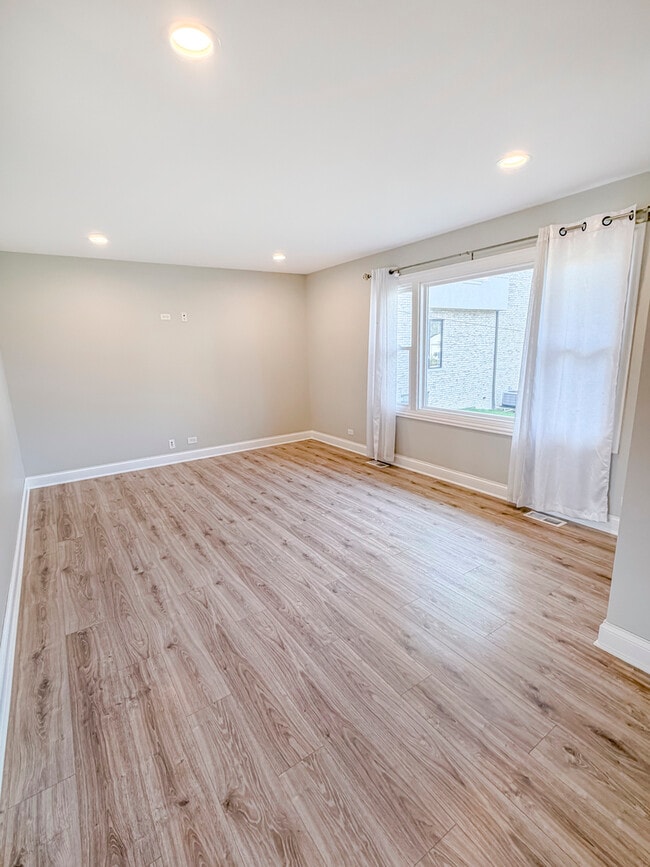 Photo - 9027 Skyline Dr