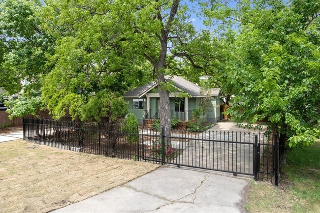 500 Capitol Dr