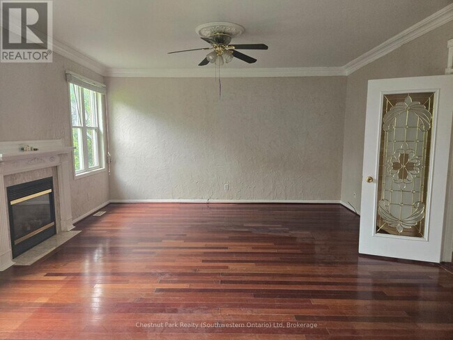 Photo - 147 Baggs Crescent