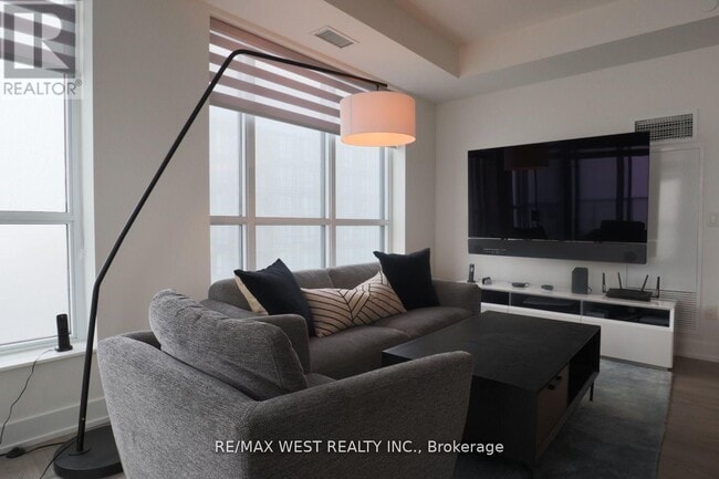 Photo - 7 Mabelle Ave Unité 3209