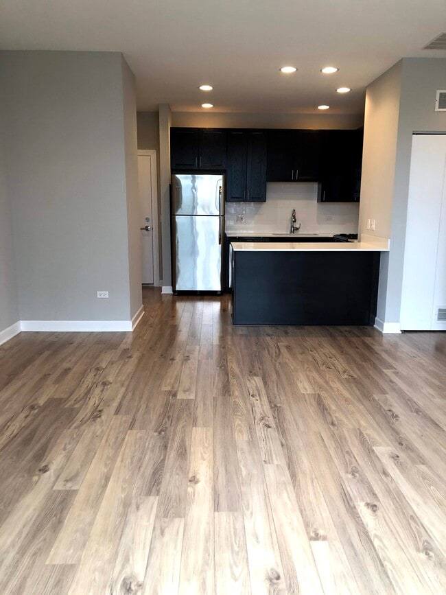 Photo - 2738 N Sayre Ave Unit 02