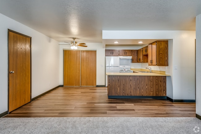 Fairway Apartments
