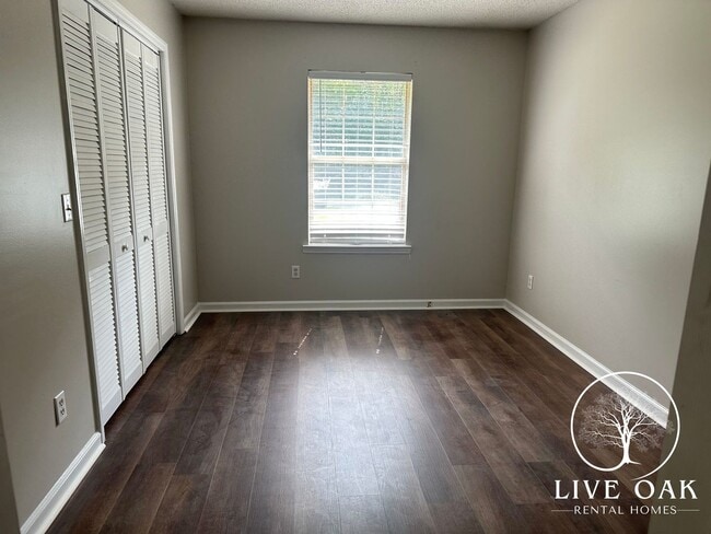 Photo - ENJOY A $500 MOVE-IN CREDIT WHEN YOU LEASE TODAY!**