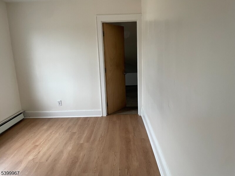 Photo - 87 Butler St