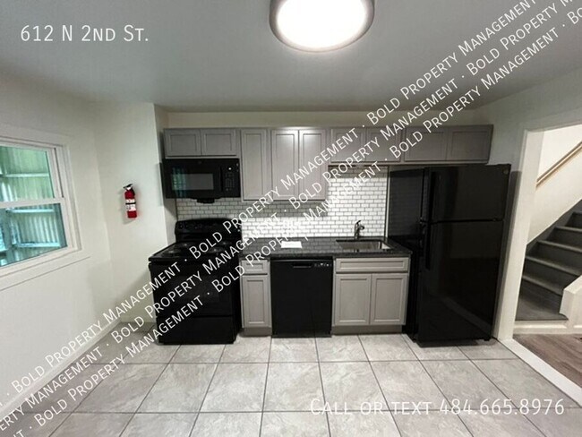 Photo - 612 N 2nd St