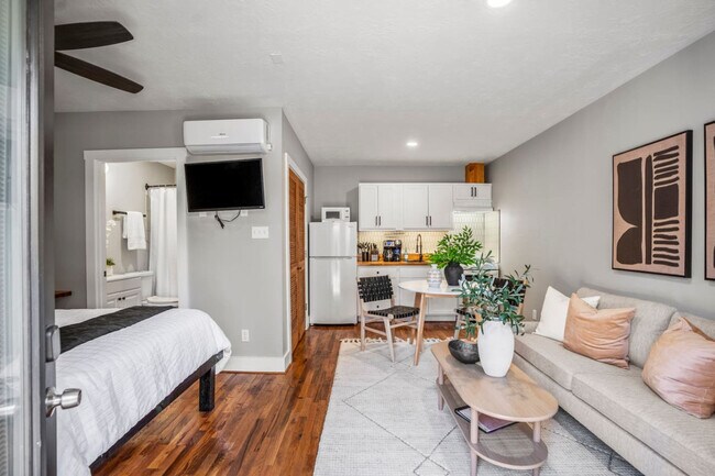4952 Polk St Unit SI ID1531105P