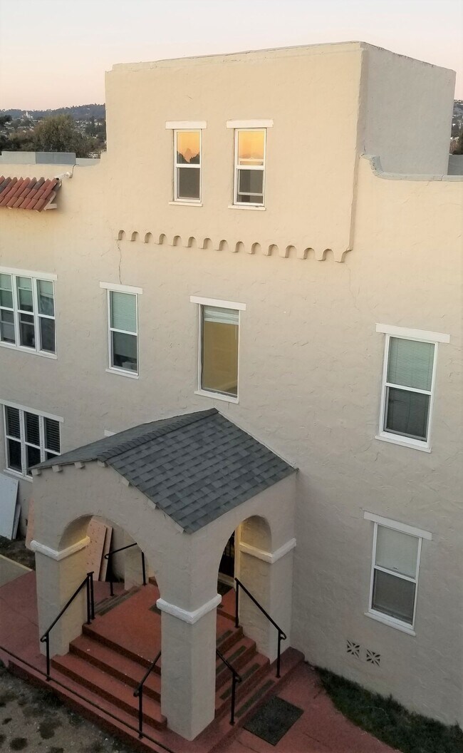 The Palms On Seminary